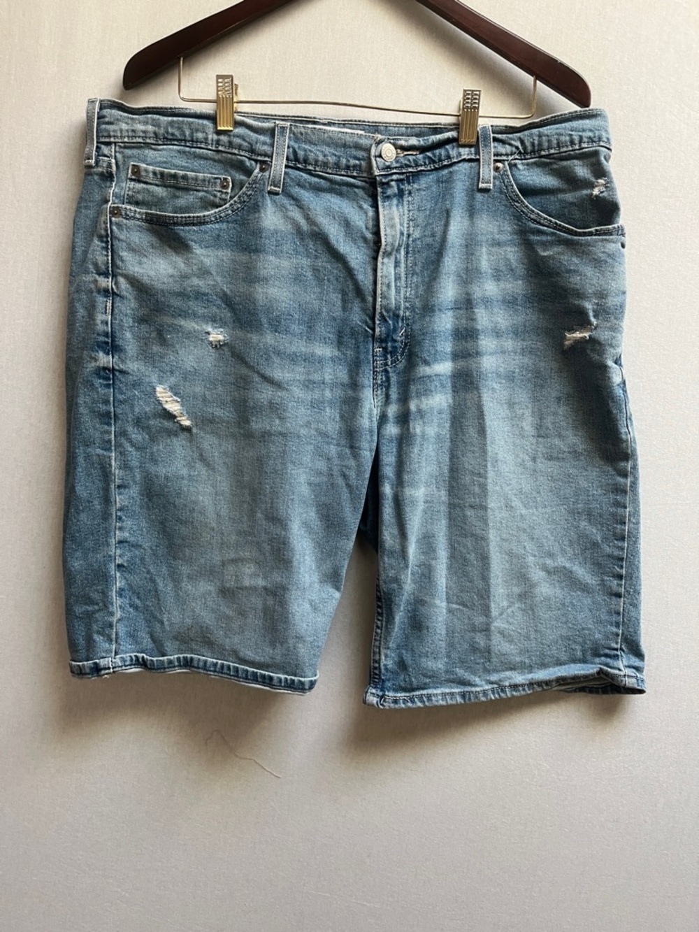 Signature by Levi Strauss Men's Distressed Denim Shorts Light Blue